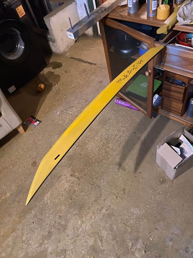 The whole blade primed